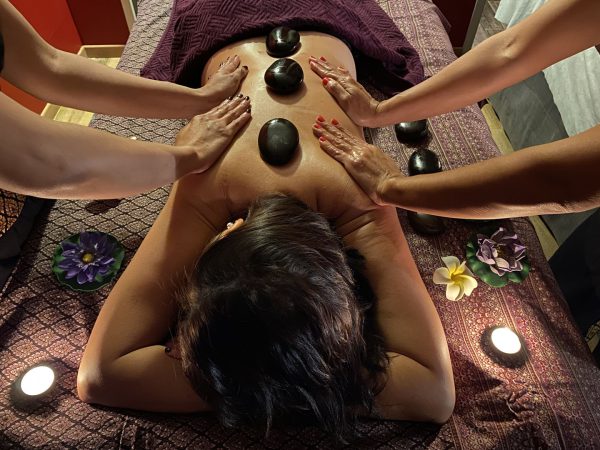 Chivathai massage aux pierres chaudes